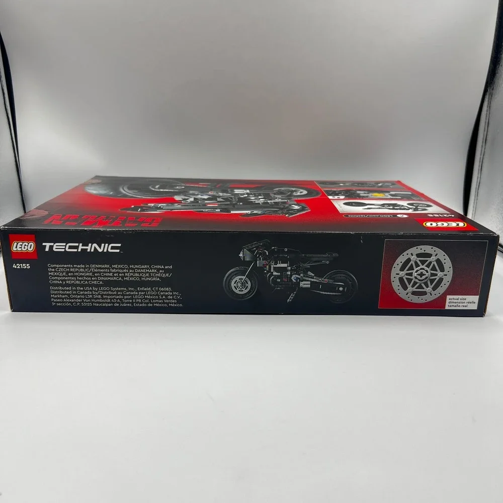 New LEGO Technic The Batman Batcycle 42155 DC Superhero Motorcycle Toy 641 Pcs